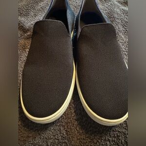 Rothy’s women’s size 9.5 black slip on shoes